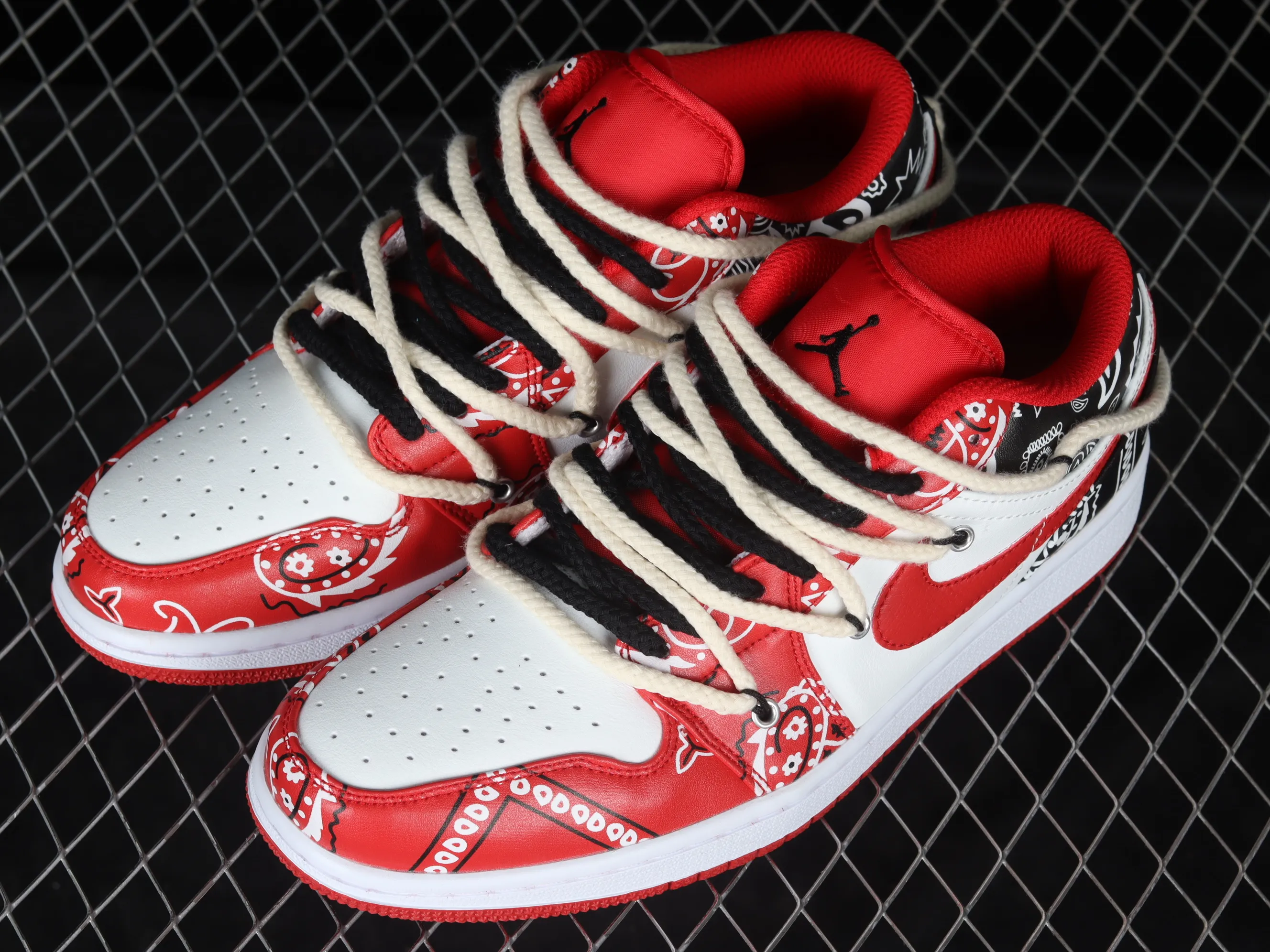 All categories Air Jordan Jordan series basketball shoes Air Jordan 1 Low Air Jordan 1 Low AJ1 Joe 1 customized version Vibe flavor deconstruction sports culture basketball shoes DC0774-840